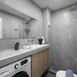 Feidias - 1 Bedroom דירה *